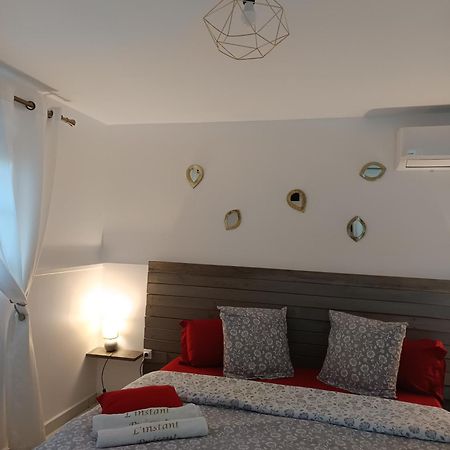 L'Instant Present Bed & Breakfast เลอ มูเล่ ภายนอก รูปภาพ