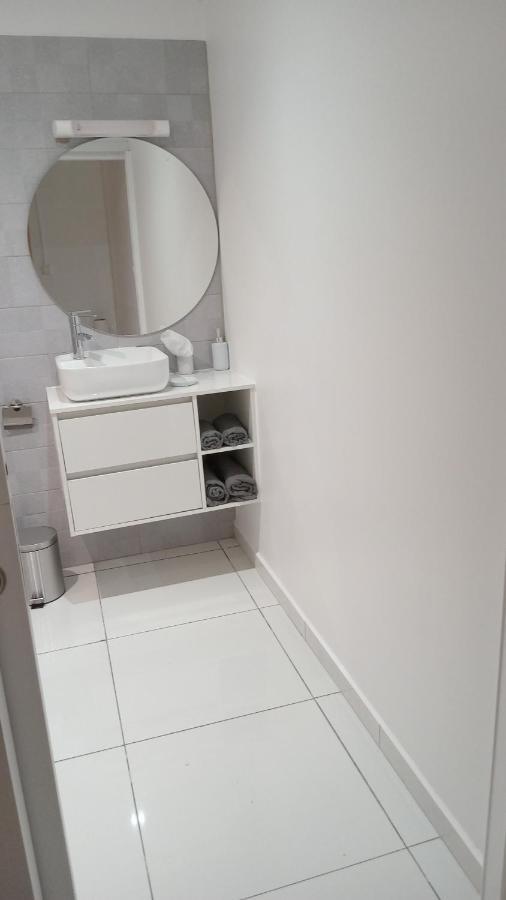 L'Instant Present Bed & Breakfast เลอ มูเล่ ภายนอก รูปภาพ